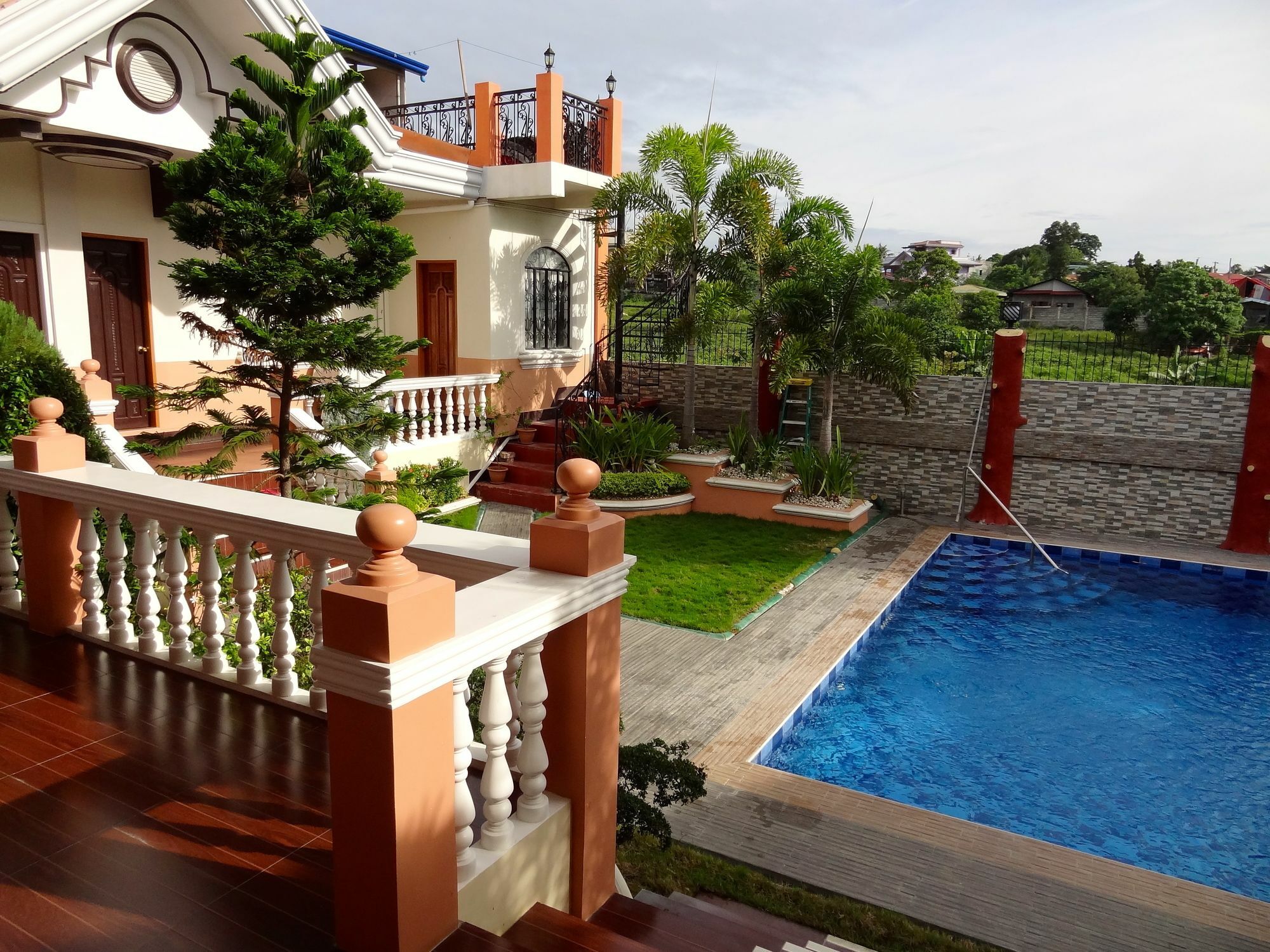 The Executive Villa Inn & Suites Davao Zewnętrze zdjęcie